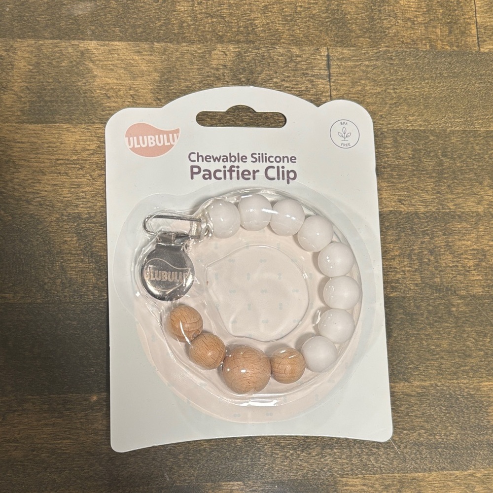 Ulubulu Chewable Silicone Pacifier Clip